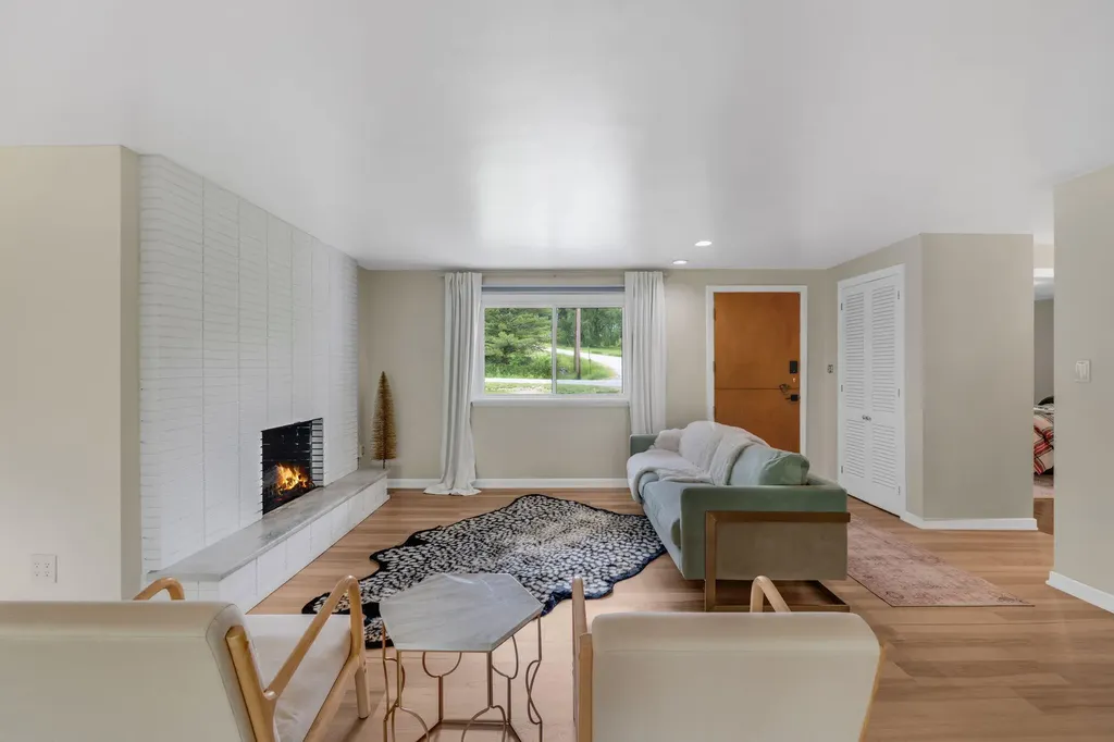 317 Pond Road Manchester ME 04351