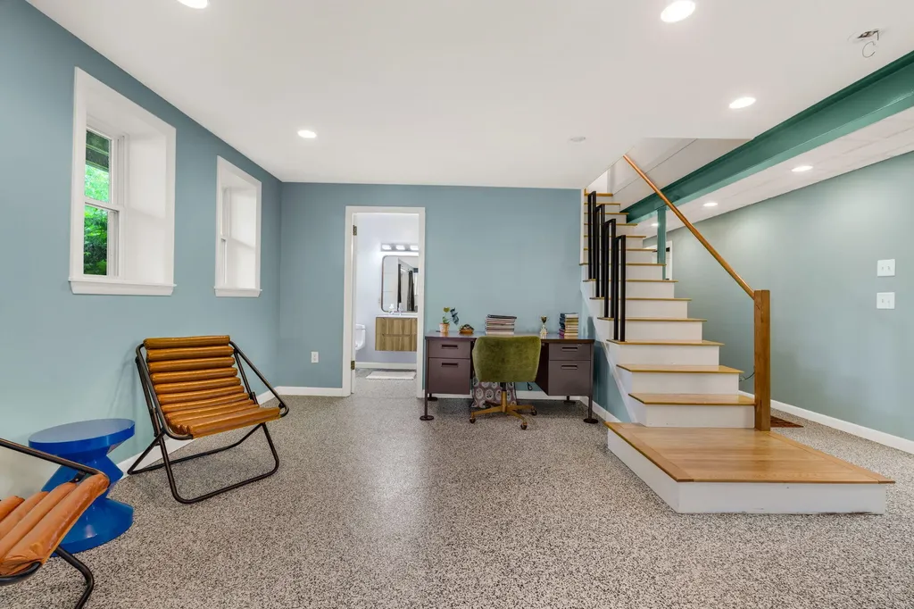 317 Pond Road Manchester ME 04351