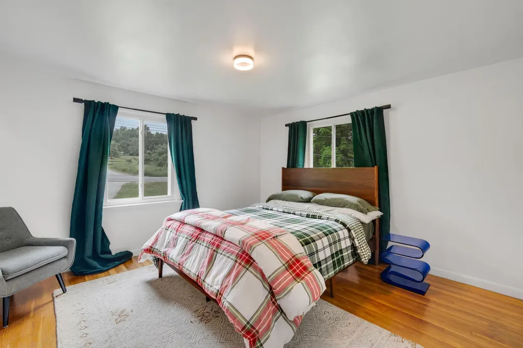 317 Pond Road Manchester ME 04351