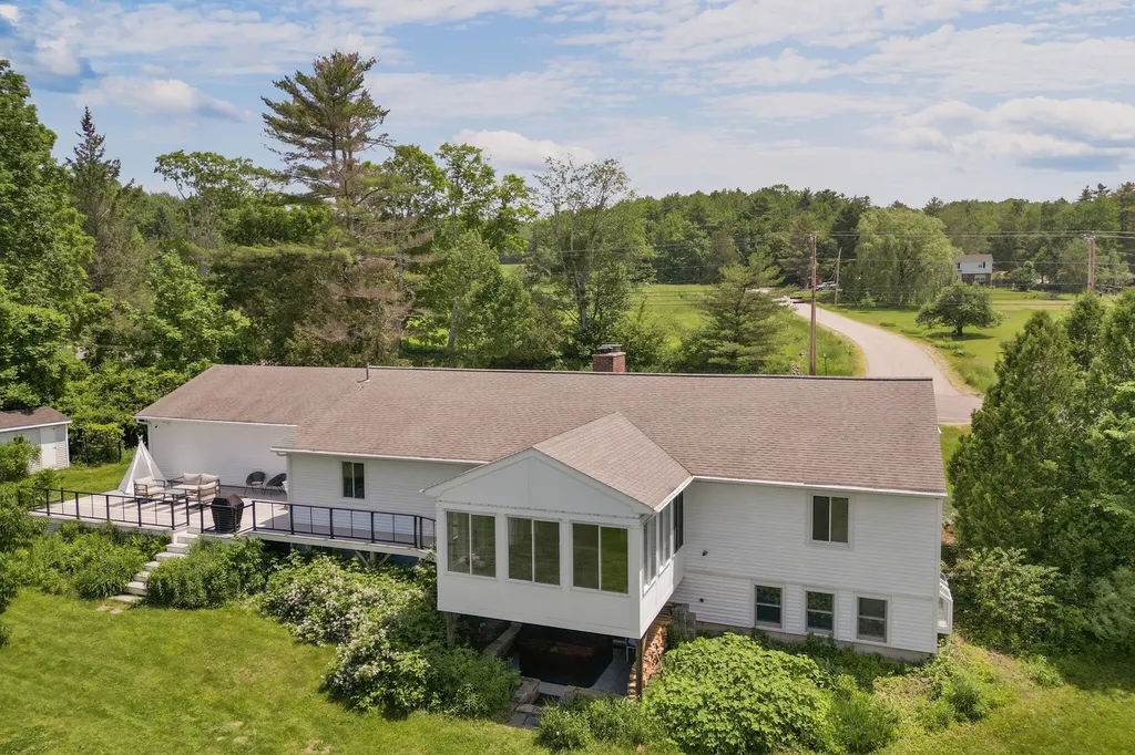 317 Pond Road Manchester ME 04351