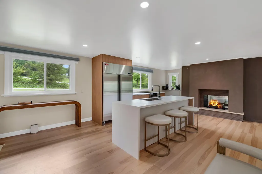 317 Pond Road Manchester ME 04351