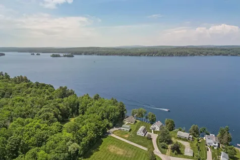 317 Pond Road Manchester ME 04351