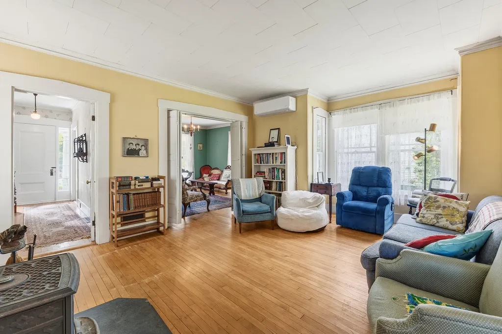 28 Chapel Street Augusta ME 04330