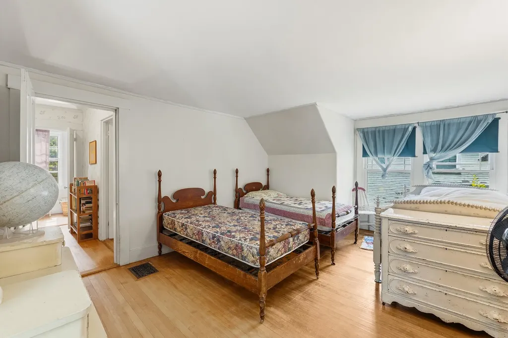 28 Chapel Street Augusta ME 04330