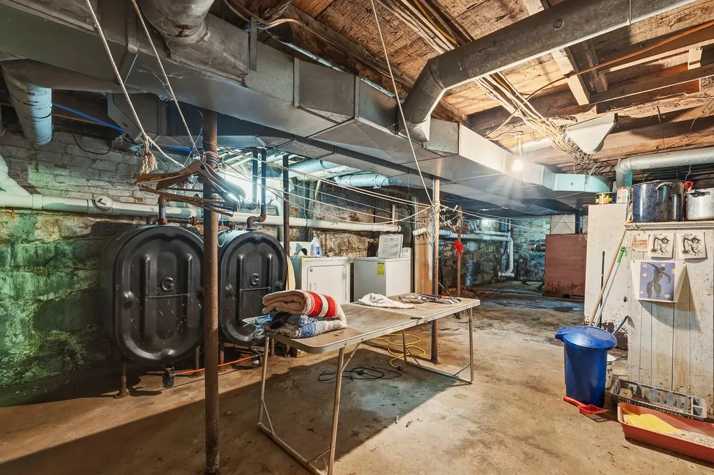 28 Chapel Street Augusta ME 04330