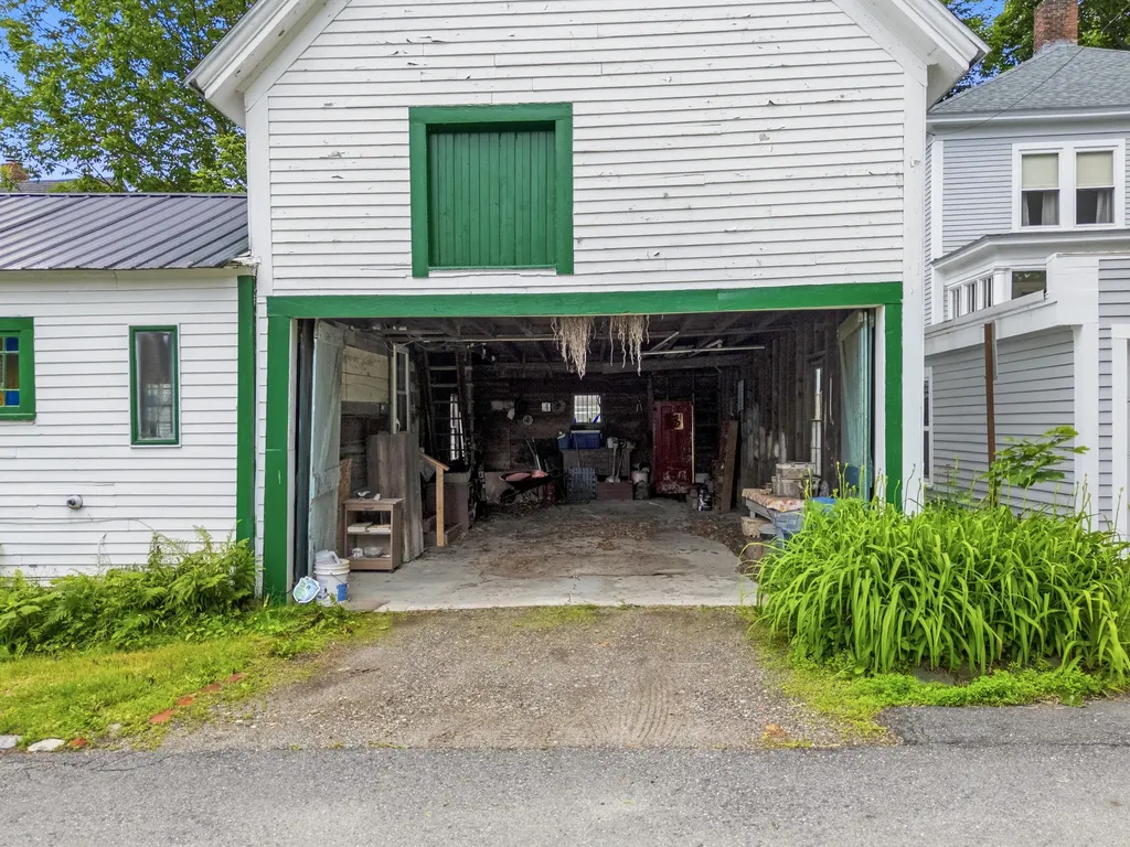 28 Chapel Street Augusta ME 04330