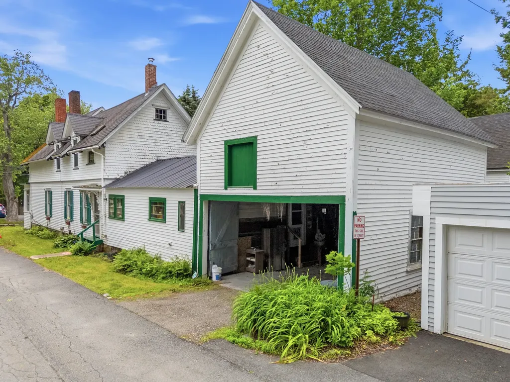 28 Chapel Street Augusta ME 04330
