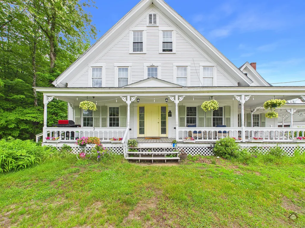 767 River Road Mexico ME 04257