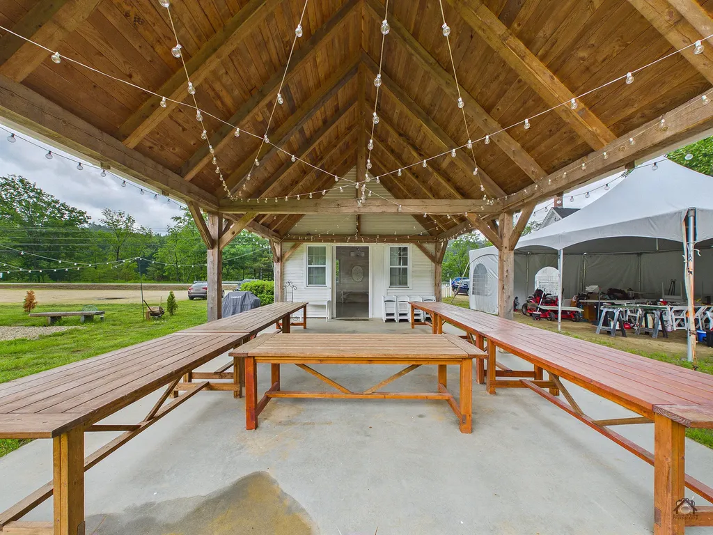 767 River Road Mexico ME 04257