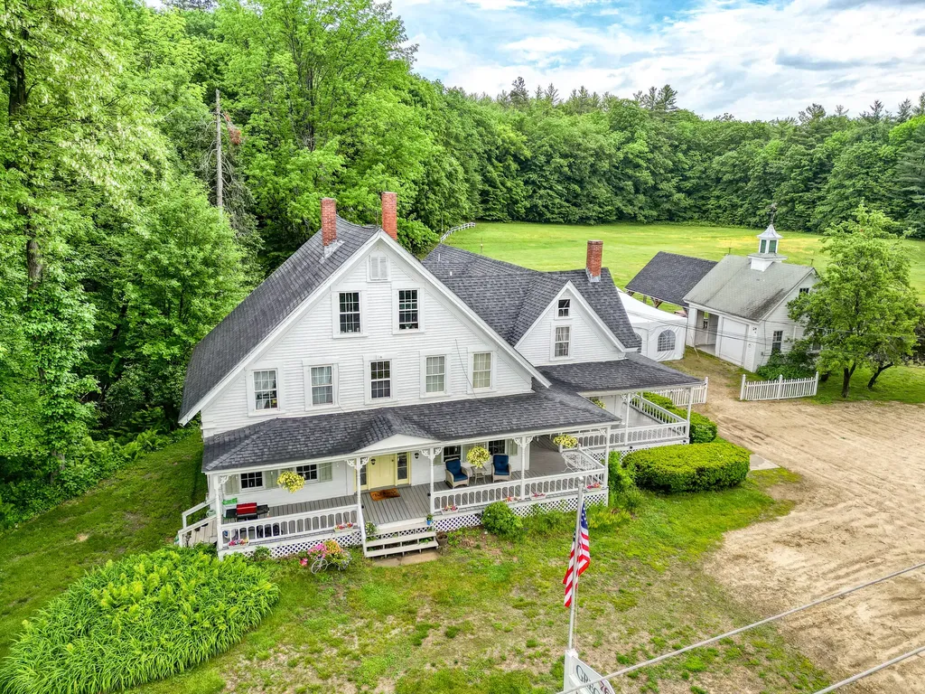 767 River Road Mexico ME 04257