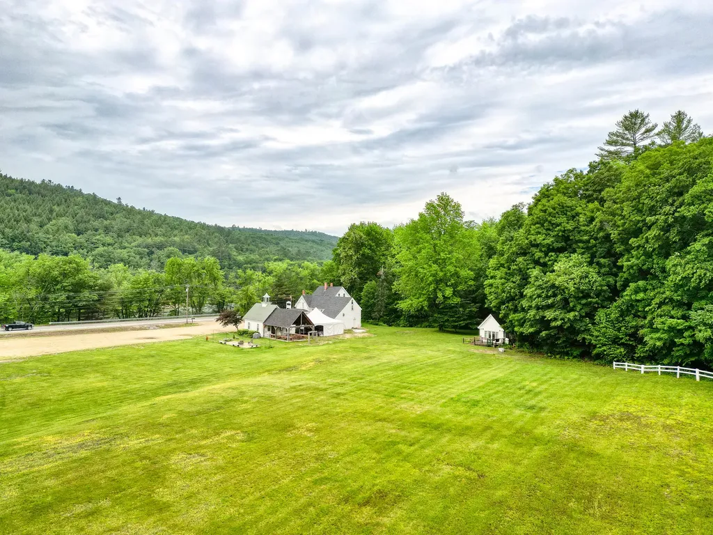 767 River Road Mexico ME 04257
