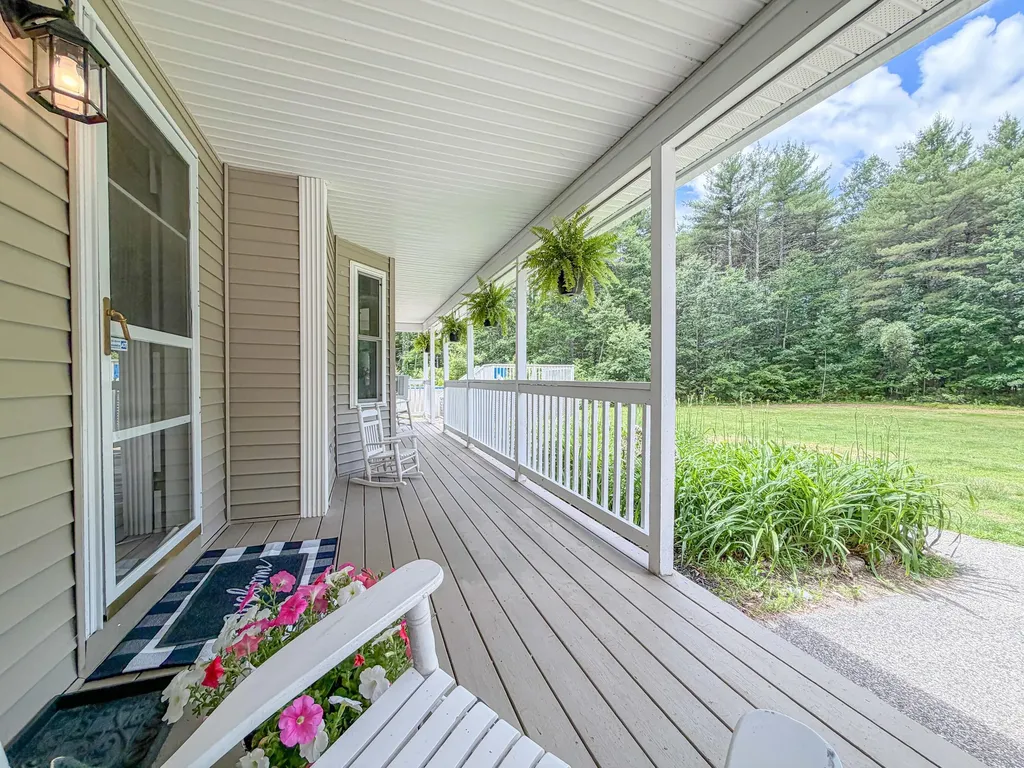 149 Town Farm Road Buxton ME 04093