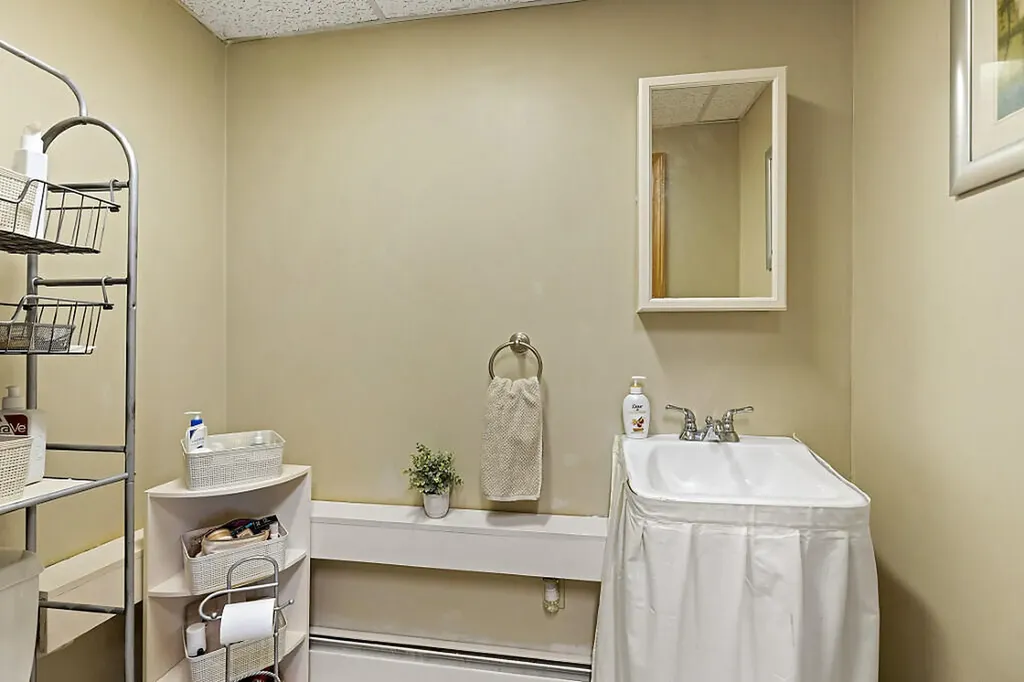 72 Cedar Village Place Oakland ME 04963