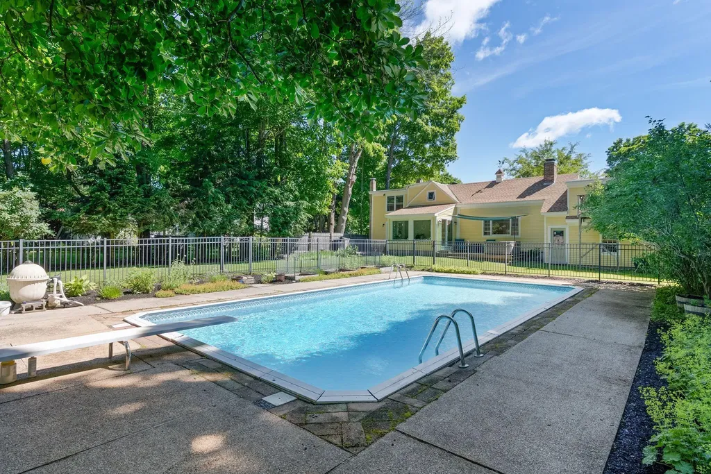 113 South Street Gorham ME 04038
