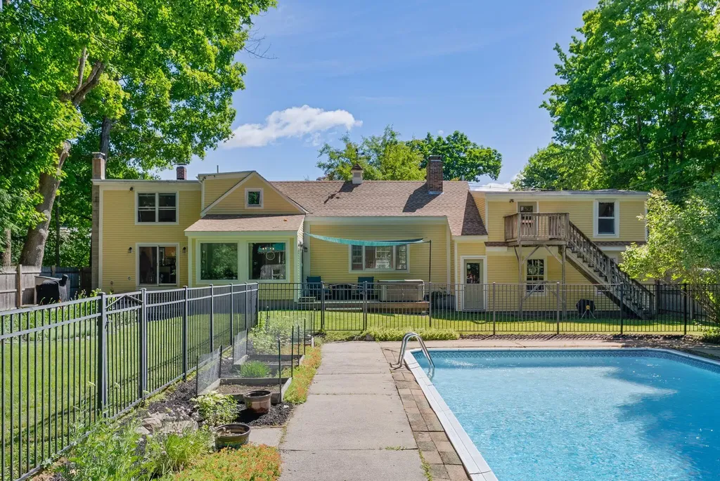 113 South Street Gorham ME 04038