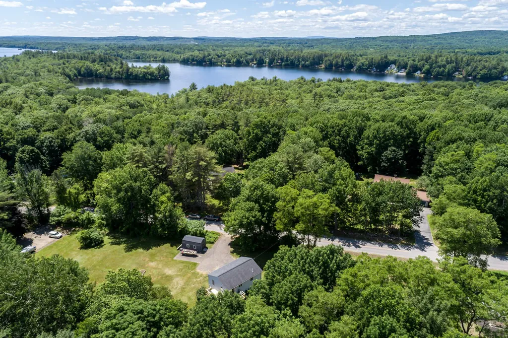 196 Holmes Road Winthrop ME 04364