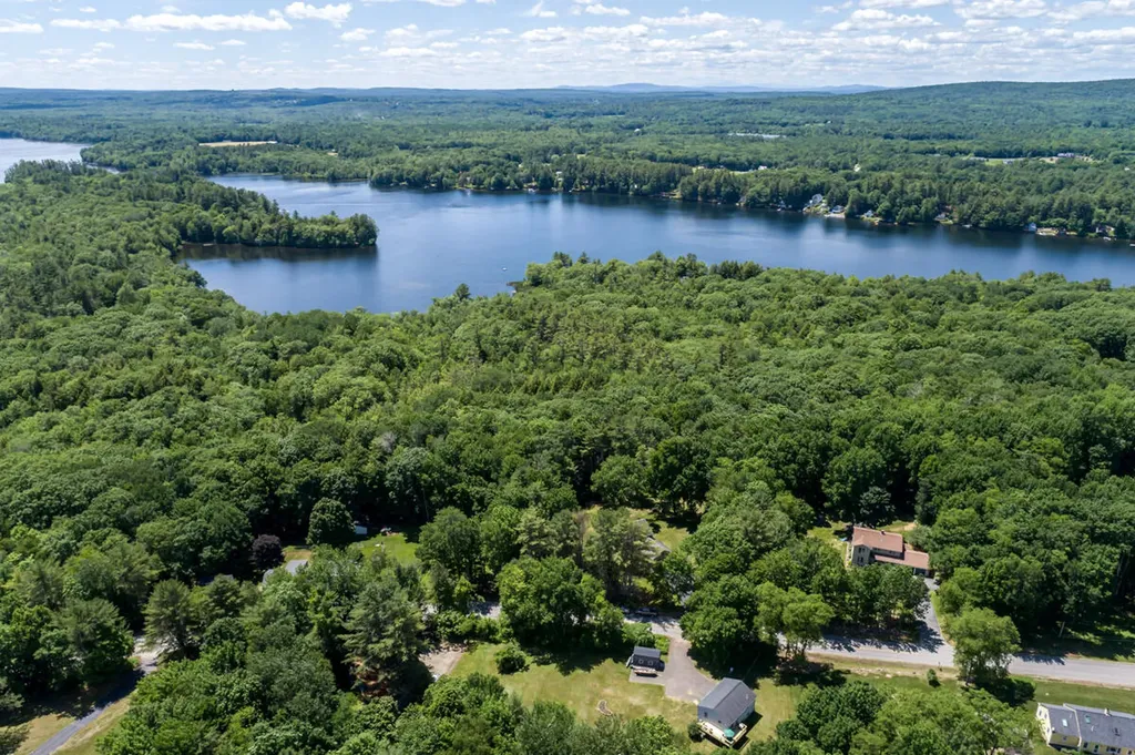 196 Holmes Road Winthrop ME 04364