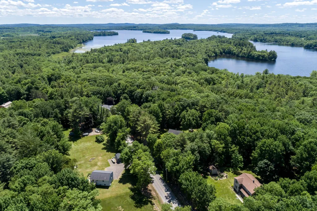 196 Holmes Road Winthrop ME 04364