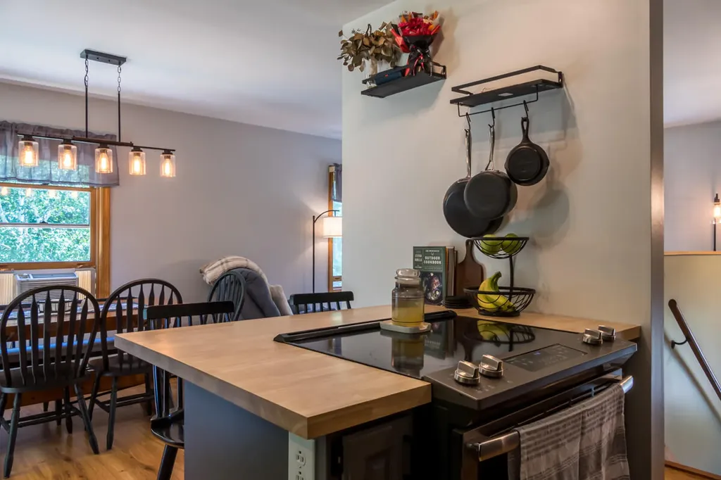 196 Holmes Road Winthrop ME 04364