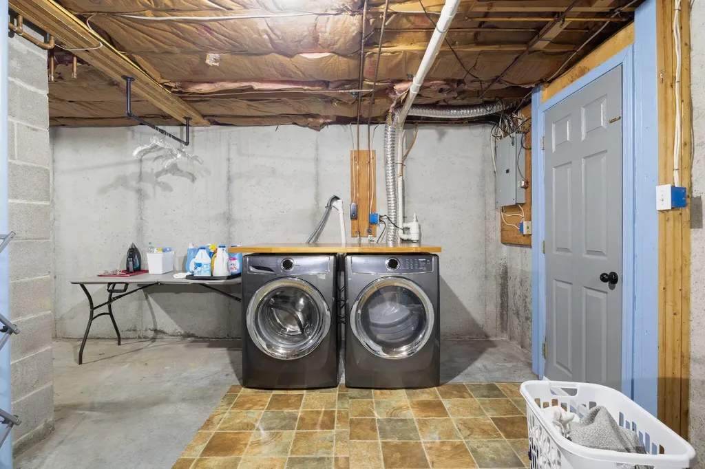 5 Sullivan Lane Saco ME 04072