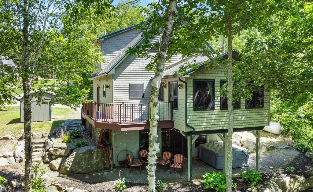 145 Cottage Shore Drive Holden ME 04429