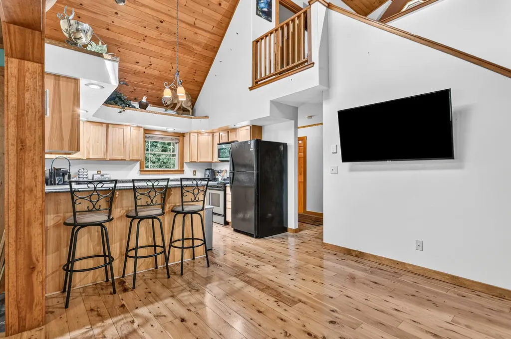 145 Cottage Shore Drive Holden ME 04429