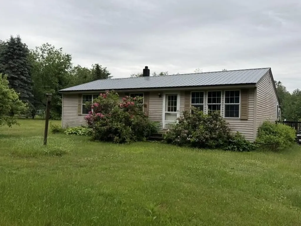 363 Rabbit Valley Road Oxford ME 04270