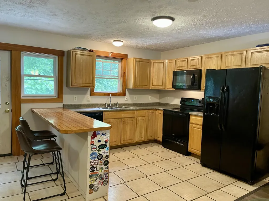 1008 S Belfast Road Windsor ME 04363