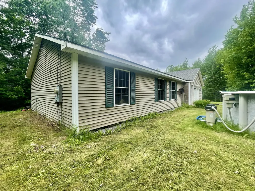1008 S Belfast Road Windsor ME 04363