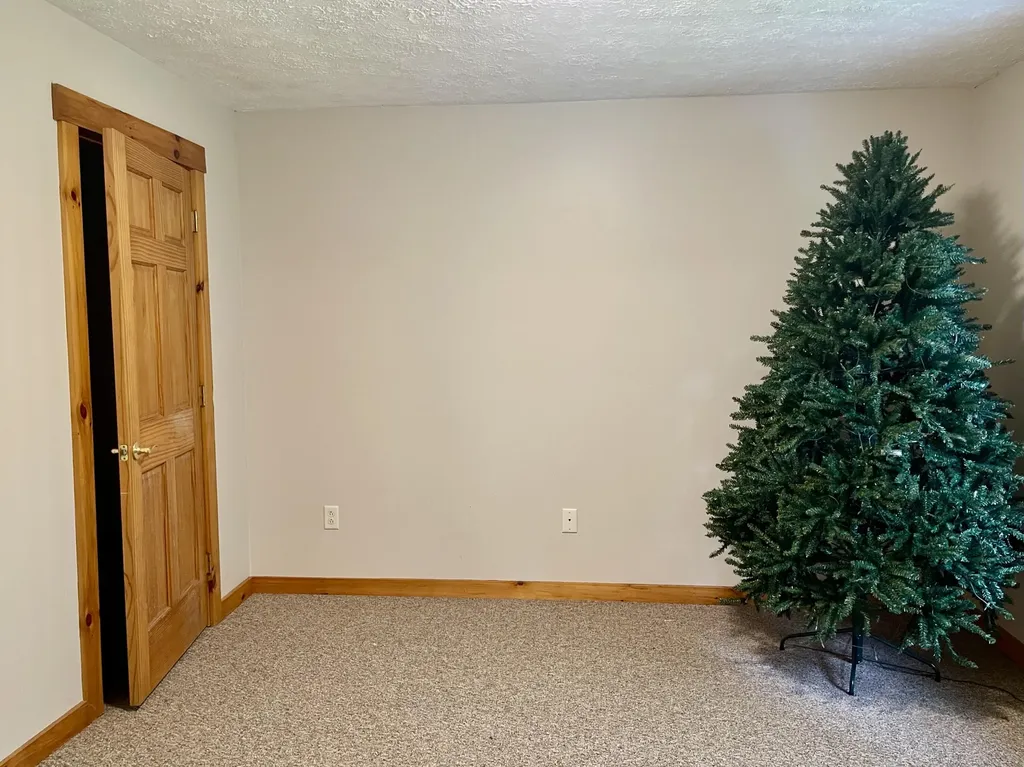 1008 S Belfast Road Windsor ME 04363