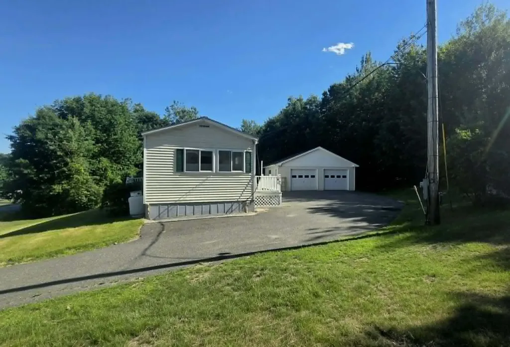 118 Old Belgrade Road Augusta ME 04330