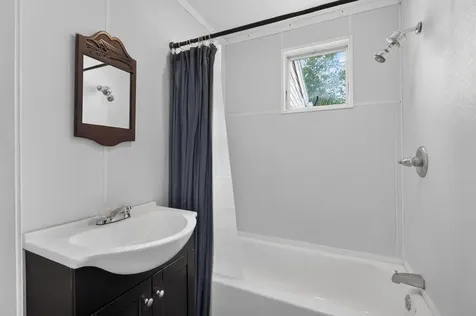 815 Royalsborough Road Durham ME 04222