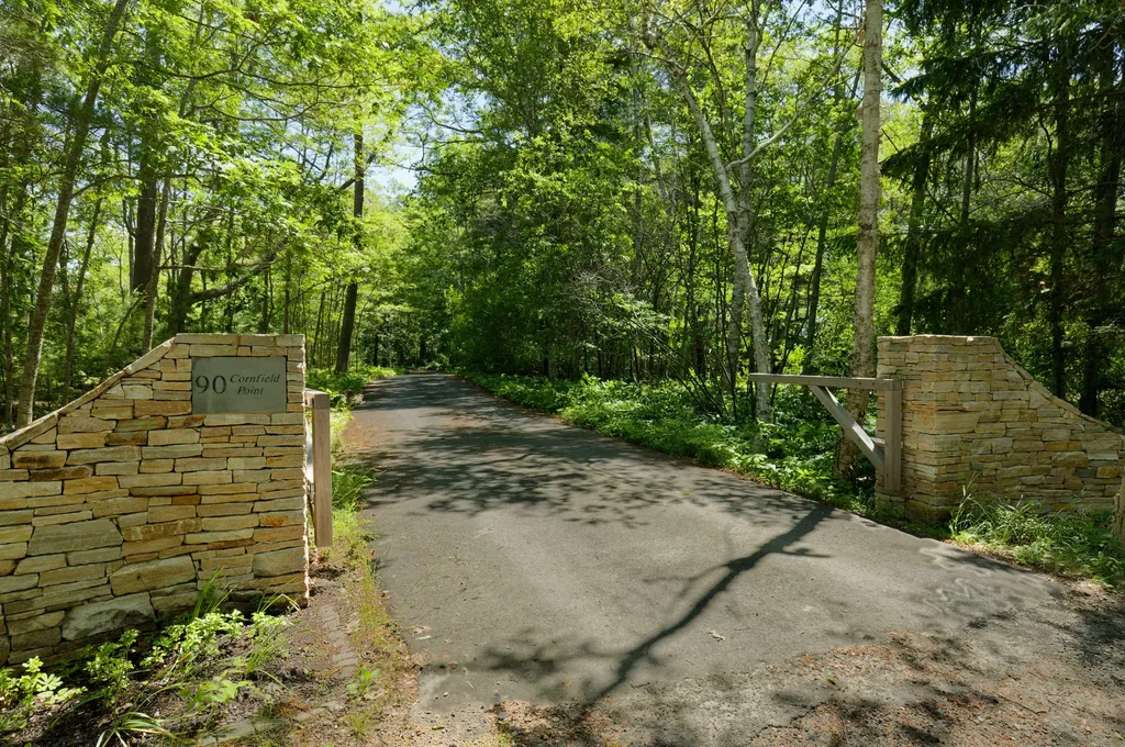 90 Cornfield Point Road Yarmouth ME 04096