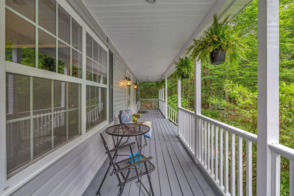 280 Lovejoy Shores Drive Fayette ME 04349