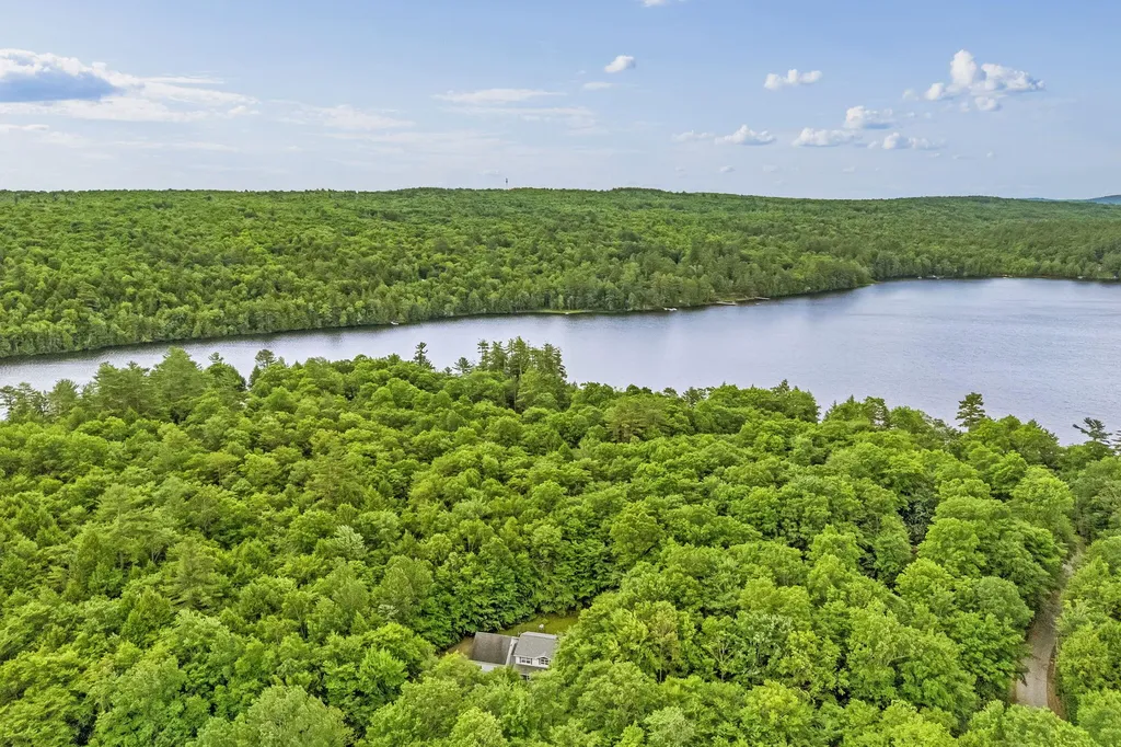 280 Lovejoy Shores Drive Fayette ME 04349