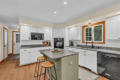 280 Lovejoy Shores Drive Fayette ME 04349