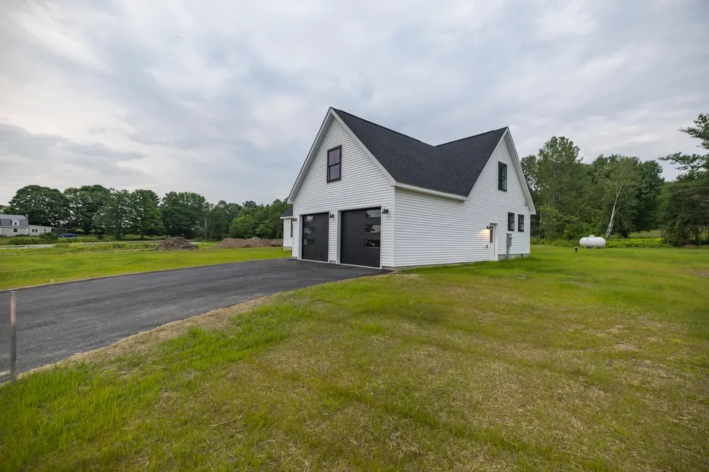 319 Harmons Corner Road Auburn ME 04210