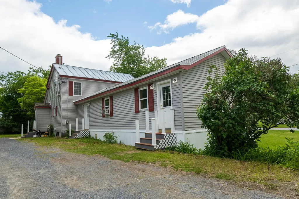 20 Ingalls Street Madison ME 04950