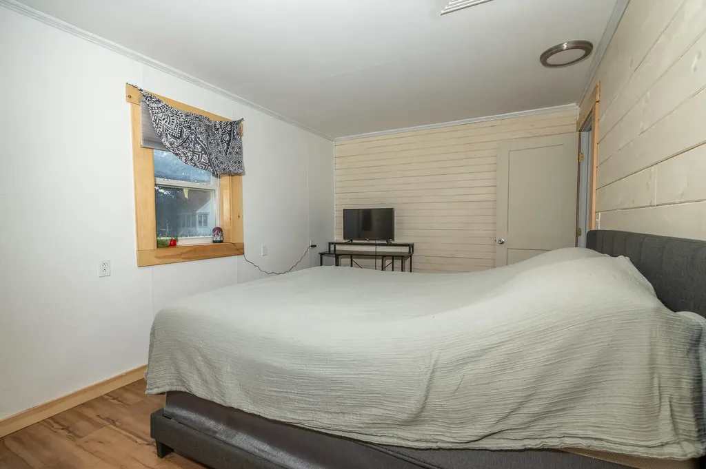 20 Ingalls Street Madison ME 04950