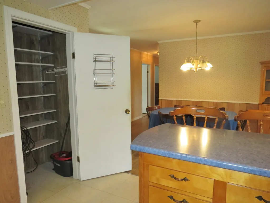 350 Liberty Road Washington ME 04574