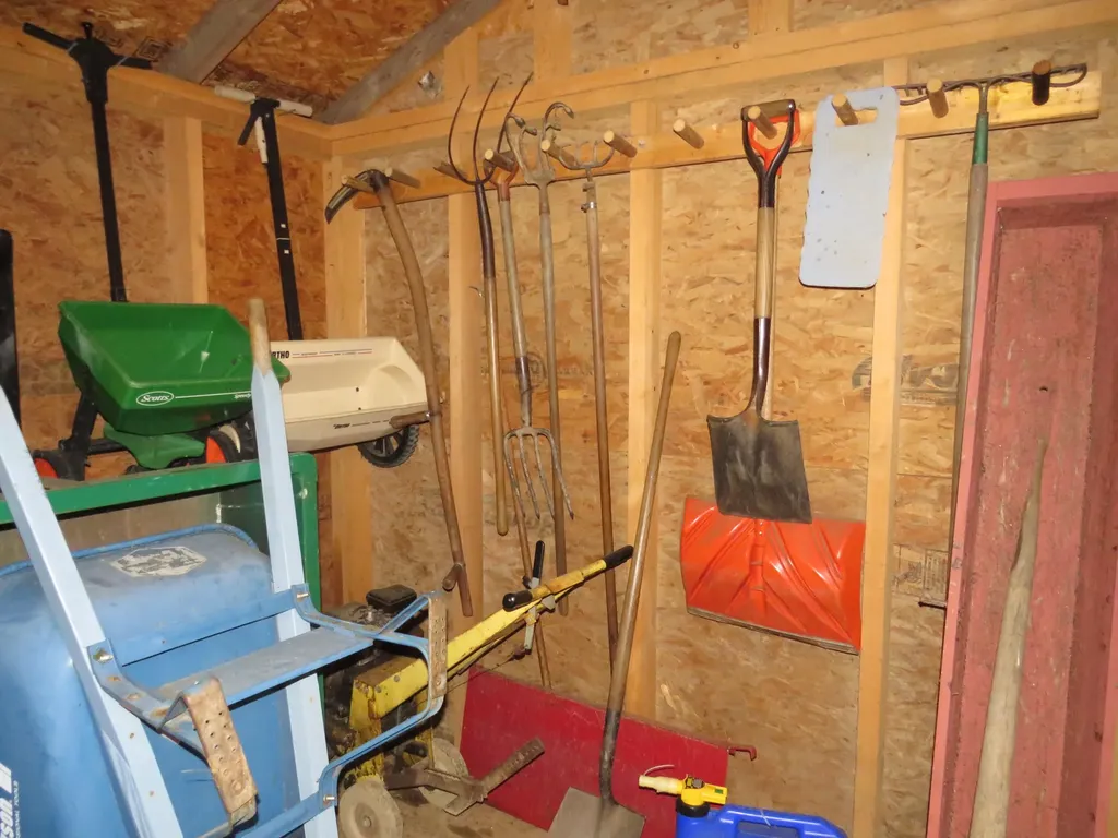 350 Liberty Road Washington ME 04574