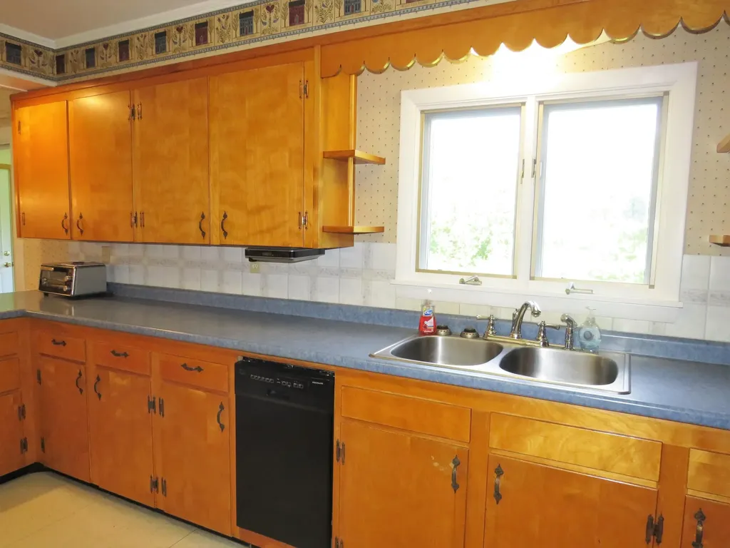 350 Liberty Road Washington ME 04574