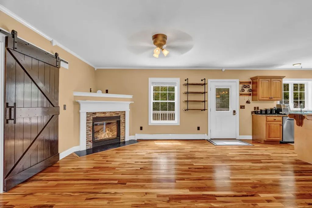 58 Thrush Terrace Windham ME 04062