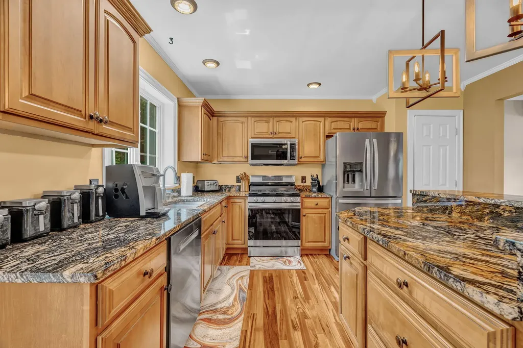 58 Thrush Terrace Windham ME 04062