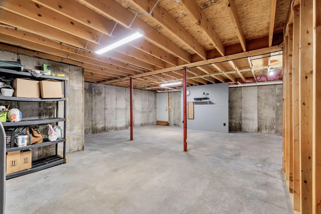 58 Thrush Terrace Windham ME 04062