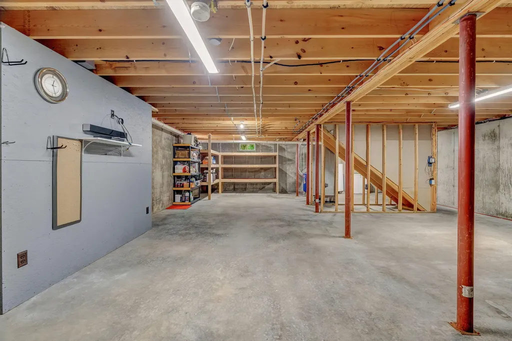 58 Thrush Terrace Windham ME 04062