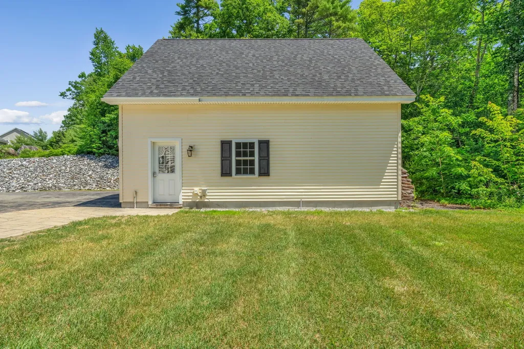 58 Thrush Terrace Windham ME 04062