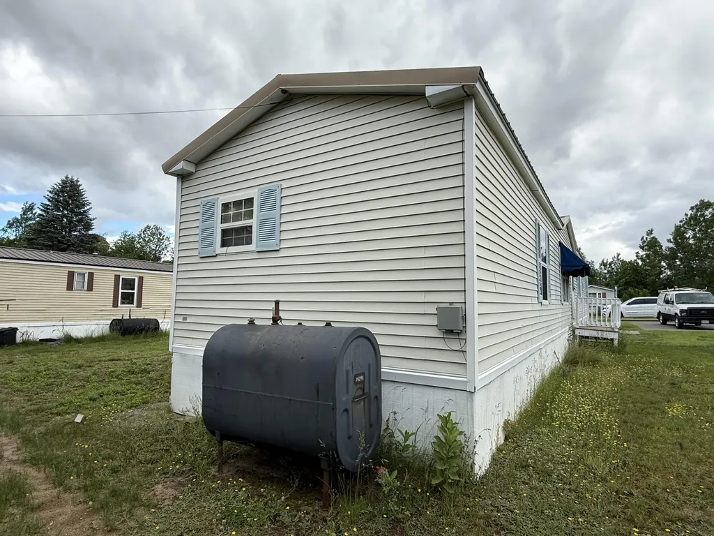413 Kelley Mobile Homes Park Millinocket ME 04462