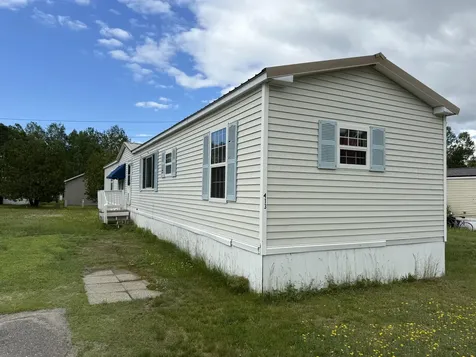 413 Kelley Mobile Homes Park Millinocket ME 04462