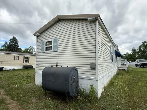 413 Kelley Mobile Homes Park Millinocket ME 04462